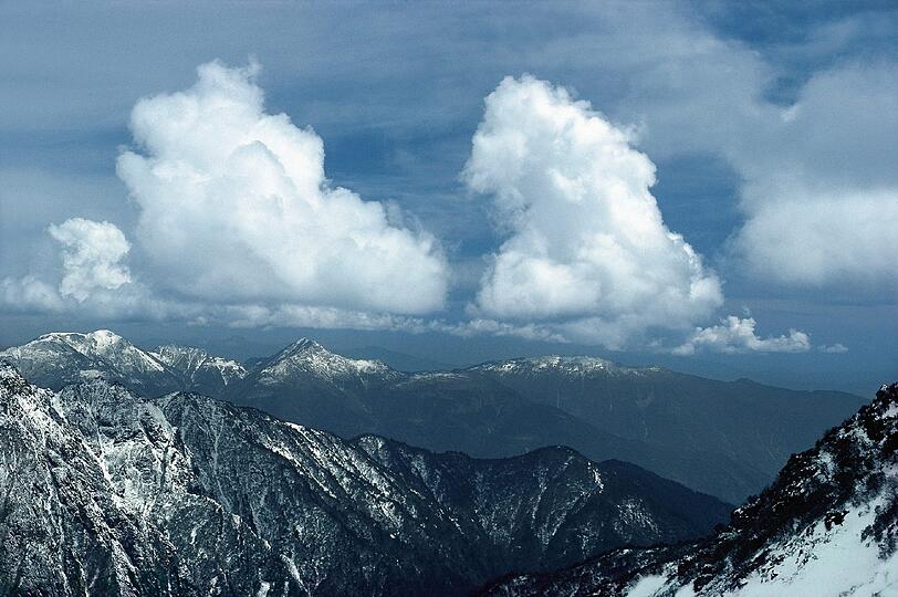 Ganz entscheidend auf Tour: Die Wolken, ihre Formen und Veränderungen im Blick haben. Sie kündigen Gewitter an.