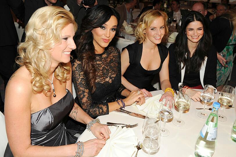 Anika Plum, Verona Pooth, Isabel Edvardsson, Shermine Sharivar (v. l.).