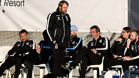Nachdenklich: Löwen-Trainer Daniel Bierofka in Oliva Nova.