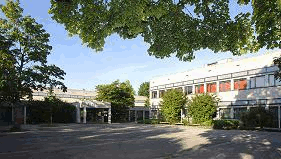 Die Grundschule an der Droste-Hülshoff-Straße. Die Grundschule an der Droste-Hülshoff-Straße.