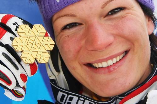 Maria Riesch als Weltmeisterin. Dass ein deutscher Mann Ski-Gold geholt hat, ist 15 Jahre her.