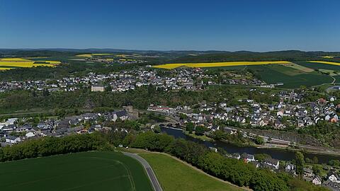 Runkel ist eine Kleinstadt an der Lahn. Am 16. April ist es hier zu einem Arbeitsunfall mit mehreren Todesopfern gekommen.