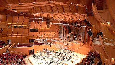 Zu hoch, zu breit und zu groß: Die Philharmonie am Gasteig soll im Zug der Sanierung des ganzen Kulturzentrums umgebaut werden.