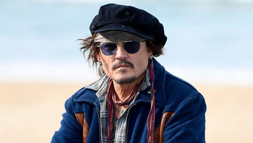 Johnny Depp nur privat im bunten Look?