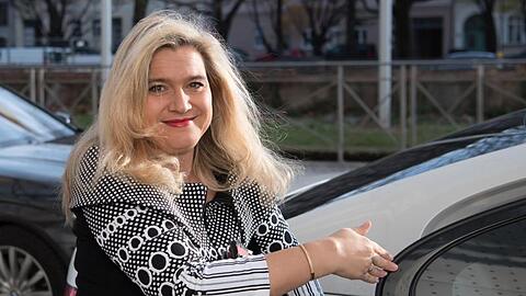 Melanie Huml (CSU), Gesundheitsministerin von Bayern, kommt zu einer Kabinettssitzung in der bayerischen Staatskanzlei. Foto: Sven Hoppe/Archivbild