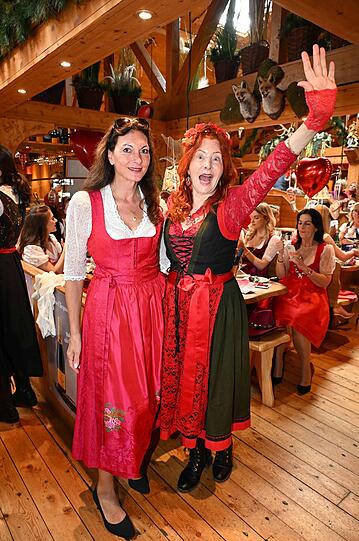 Daniela Winkler und Ewa Schnitzenbaumer
