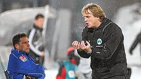 Hebt trotz des makellosen Rückrunden-Starts nicht ab: Fürths neuer Trainer Mike Büskens.