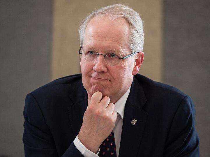In der Rathausaffäre in Hannover hat die Staatsanwaltschaft Oberbürgermeister Schostok wegen schwerer Untreue angeklagt.