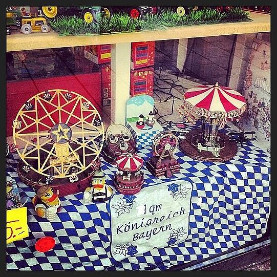Kleine Wiesn im Schaufenster