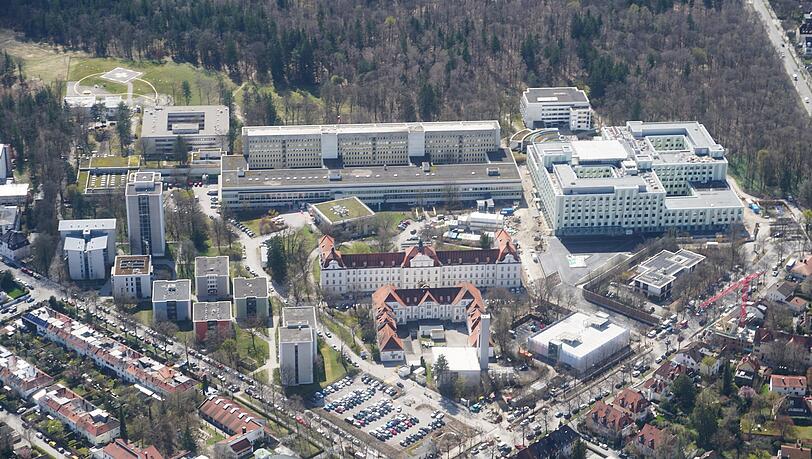 In Harlaching ist inzwischen das neue Krankenhaus (rechts) fertig geworden. Es wird zur Zeit eingerichtet. Freistaat und Stadt haben 255 Millionen f&uuml;r den Bau ausgegeben.