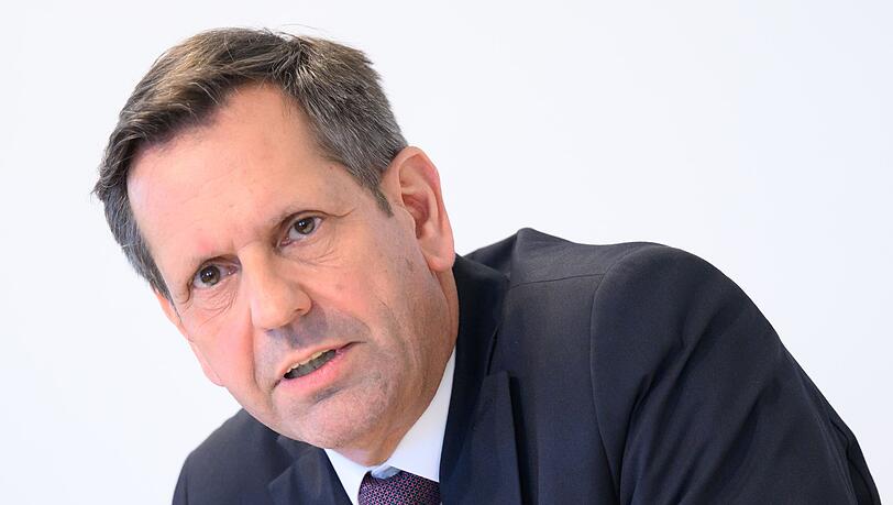 Olaf Lies fordert mehr Unterstützung für den Elektro-Hochlauf statt neuer Diskussion um ein Verbrenner-Verbot. (Archivfoto)