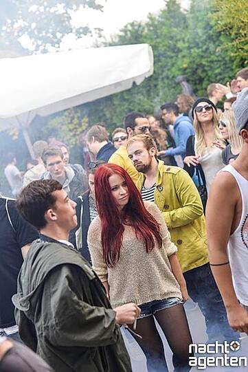 Unter dem Motto IHR WOLLT ES NICHT ANDERS - feierte der Rave Autonimca sein letztes große Open-Air des Jahres, in der Storchenburg, am Ostbahnhof. Mehr Bilder unter: www.nachtagenten.de