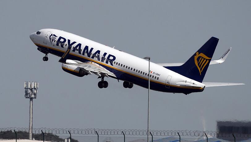Ryanair streicht seine Basis am Hauptstadtflughafen BER erheblich zusammen. (Archivbild) Ryanair streicht seine Basis am Hauptstadtflughafen BER erheblich zusammen. (Archivbild)
