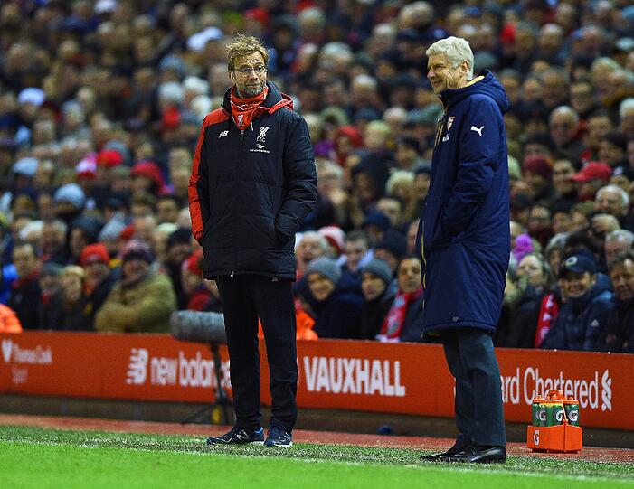 Das bestätigte sein erfahrener Arsenal-Kollege Arsene Wenger (66): "Ich habe immer wieder gerufen: Beruhige dich, beruhige dich. Er hat immer wieder lautstark mit dem vierten Offiziellen diskutiert."