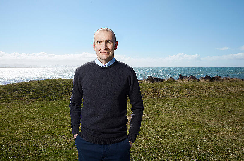 Der neue isländische Staatspräsident Gudni Th. Johannesson wird das Spiel gegen Frankreich von der Fankurve aus verfolgen.