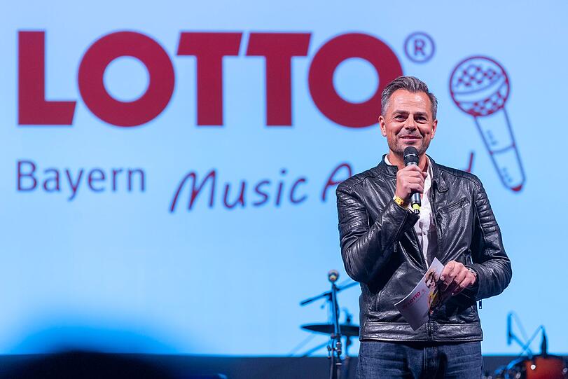 Nach über 100 eingereichten musikalischen Beiträgen bebte die, bis auf den letzten Platz besetzte, Freiheiz-Halle beim großen Finale des &bdquo;LOTTO Bayern MusicAward 2018&ldquo; in München.