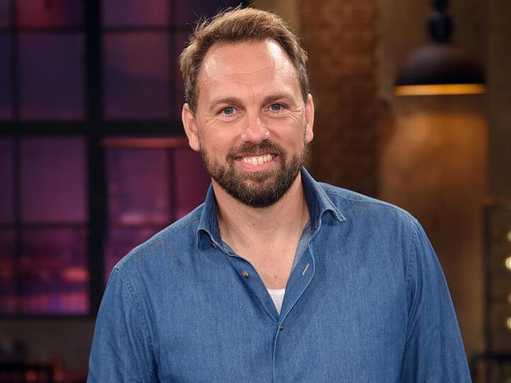 "Ich habe schon irre Geschichten gehört, was da während der Show so alles passiert", sagt Steven Gätjen.