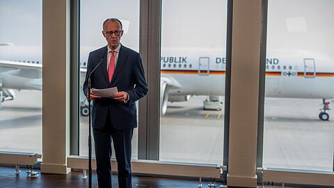 Bundeskanzler Merz fliegt zum G7-Gipfel - und dort wird auch die Eskalation im Konflikt zwischen Israel und dem Iran wei oben auf der Agenda stehen.