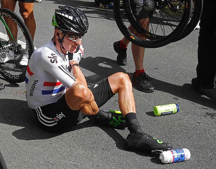 Tour der Leiden: Eine Sturzserie überschattet die Frankreich-Rundfahrt 2011. Die Bilder.