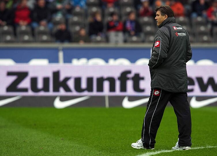 &bdquo;Meine Frau hat mich nicht mehr in den Garten gelassen, weil ich die Rosen nicht vom Blumenkohl unterscheiden konnte.&ldquo; (über seine Rückkehr in die Bundesliga)
