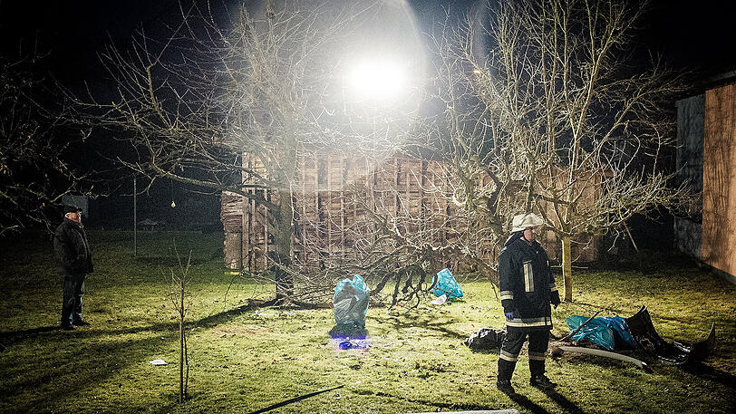 Zwei Brüder kamen bei einem Autounfall in der Oberpfalz ums Leben. Die Bilder.