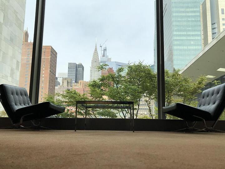 Menschenleer - das UN-Hauptgebäude in New York.