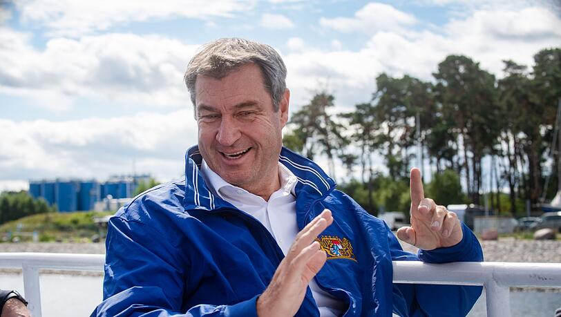 Bayerns Ministerpräsident und CSU-Direktkandidat in Nürnberg-Ost Markus Söder bei einer Bootsfahrt.