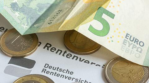 Millionen Rentnerinnen und Rentner erhalten steigende Bez&uuml;ge. (Symbolfoto)