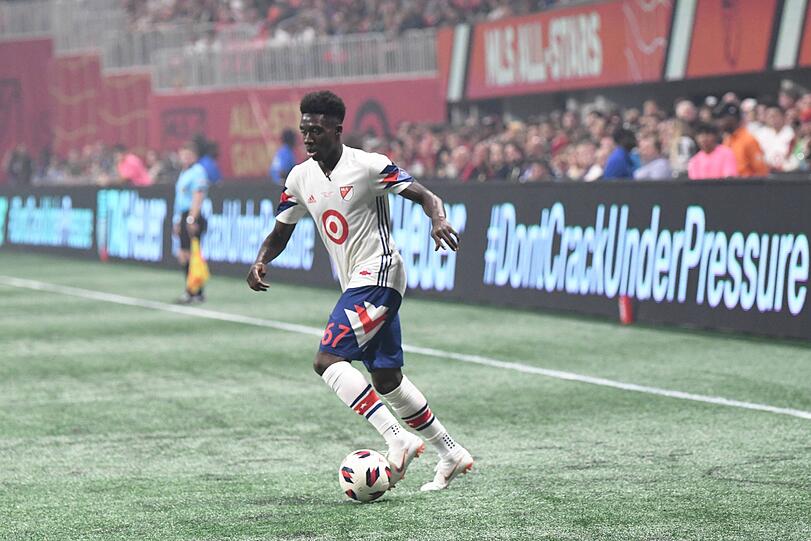 Neu-Bayer Alphonso Davies: Er liebt es, mit dem Ball von Außen nach Innen zu dribbeln.