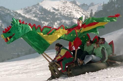 Fasching auf Skiern.
