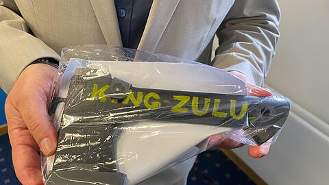 Die schwarze Axt ist das Symbol der "Black Axe"-Organisation. (Archivbild)