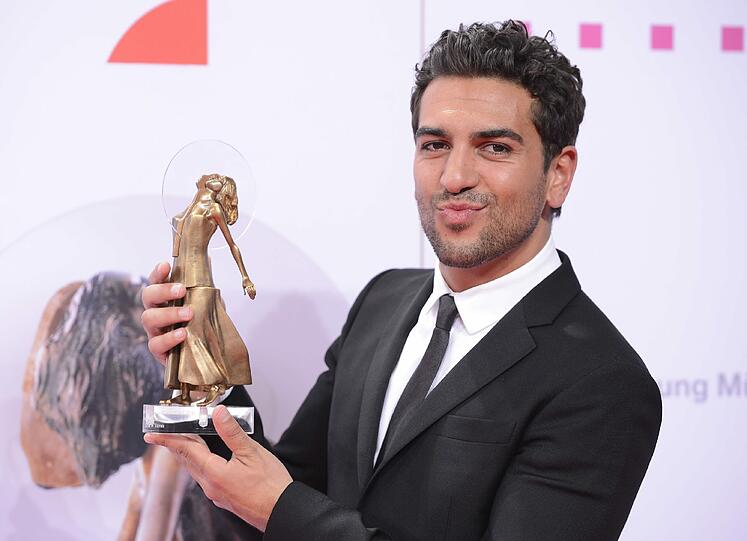 Das Promi-Aufgebot bei den "Diva"-Awards war wie in den Vorjahren enorm: 450 VIP-Gäste kamen, ein bunter Mix aus Stars und Sternchen, aus Newcomern und Urgesteinen aus dem Unterhaltungskosmos. Die Bilder!