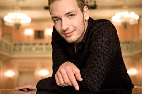 Sein Leben dreht sich ums Klavier &ndash; aber das muss Nikolai Tokarev nicht zelebrieren.
