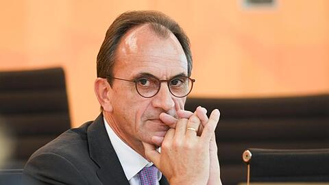 "Haben die Kompetenz und den festen Willen, für mehr Steuergerechtigkeit zu sorgen": Hessens Finanzminister Michael Boddenberg hat angeboten, die "Pandora Papers" zentral auszuwerten.