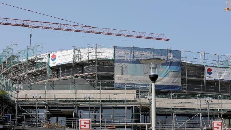 Die Beethovenhalle in Bonn bleibt bis auf weiteres Baustelle. Die Beethovenhalle in Bonn bleibt bis auf weiteres Baustelle.