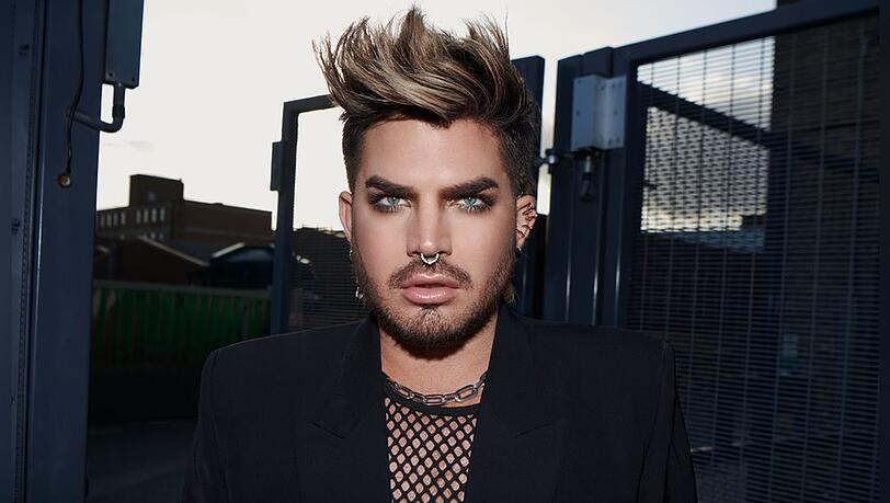Adam Lambert ist aktuell mit der Band Queen auf Tour. Adam Lambert ist aktuell mit der Band Queen auf Tour.