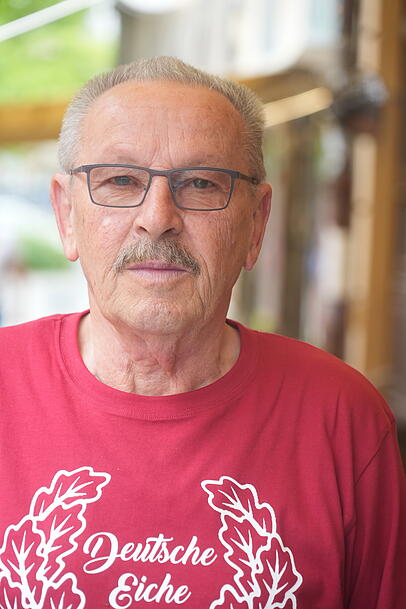 August Weber (73), Rentner. August Weber (73), Rentner.
