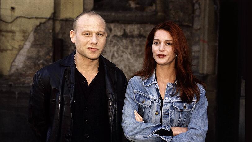 Esther Schweins mit Schauspielkollege Bernd-Michael Lade 1996 im "Tatort".