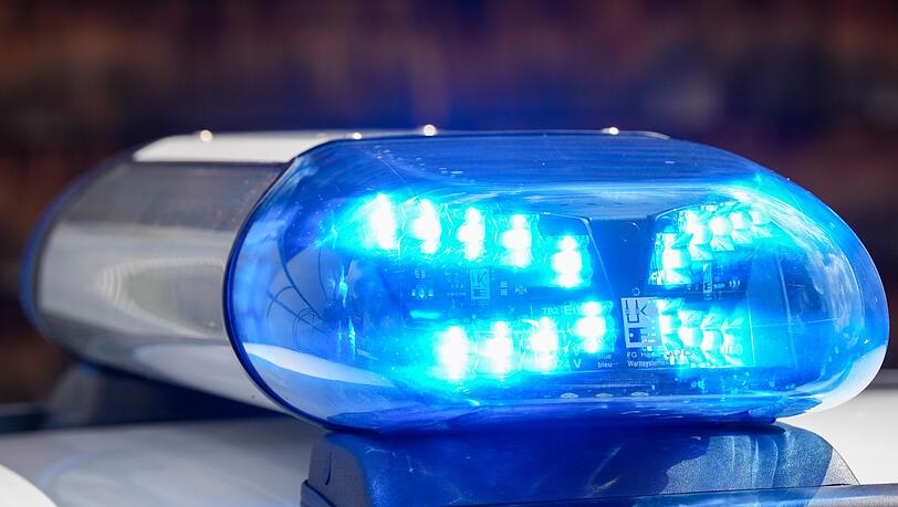 Gegen den jungen Mann wird gleich wegen mehrerer Delikte ermittelt. (Symbolbild)