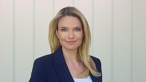 Sarah Tacke l&auml;dt als Gastgeberin ihrer ersten eigenen Talkshow im Zweiten zur Diskussion zwischen Verantwortlichen, Betroffenen und Fachleuten.