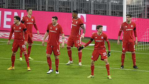 Nach vier Corona-Fällen in vier Wochen, zuletzt wurde Benjamin Pavard positiv getestet, geht die Angst vor einer weiteren Infektion um.