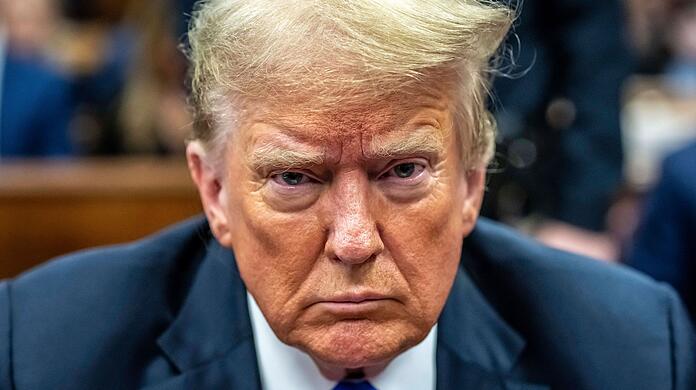Trump will verhindern, dass es vor seiner Amtseinführung zur Strafmaßverkündung im Schweigegeld-Prozess kommt. (Archivbild)