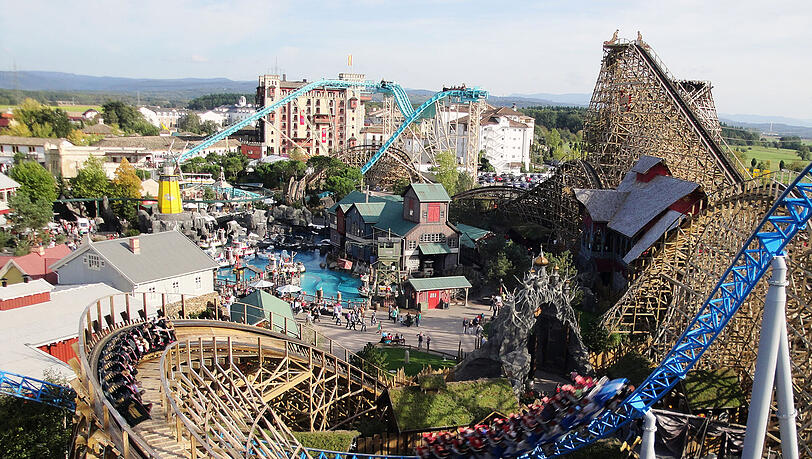 Die Jury der US-Zeitschrift &sbquo;Amusement Today&lsquo; w&auml;hlte den Europa-Park 2025 zum zehnten Mal zum besten Freizeitpark der Welt