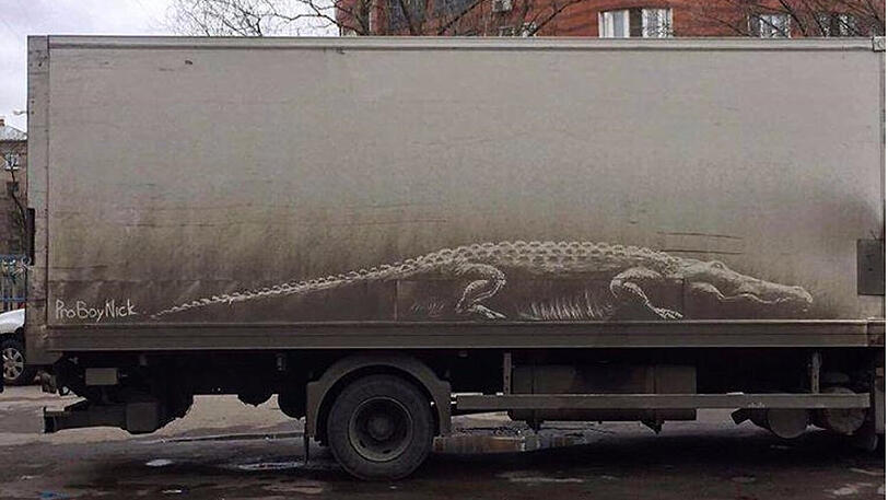 Sieht angsteinflößend aus, ist aber harmlos: ein Schmutz-Krokodil.