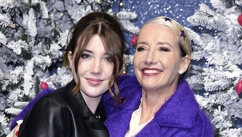Schauspielerin Emma Thompson kam mit ihrer Tochter Gaia zur "Last Christmas"-Premiere in London Schauspielerin Emma Thompson kam mit ihrer Tochter Gaia zur "Last Christmas"-Premiere in London