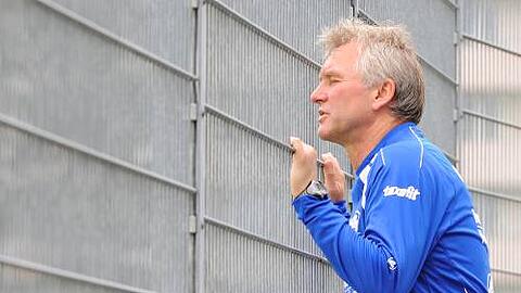 Wer fällt durchs Raster? Noch weiß Trainer Benno Möhlmann nicht genau, wie sich seine Profis in der Liga schlagen werden.