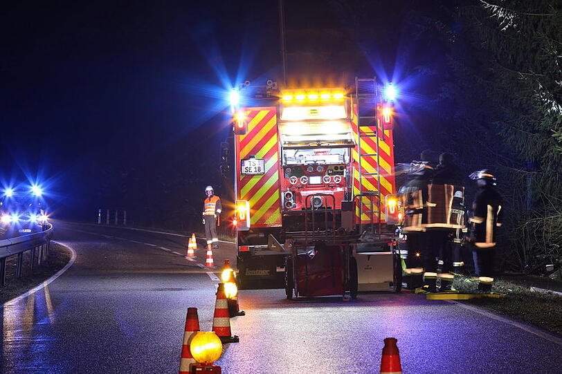 Unfassbares Glück hatte eine 19-Jährige, die diesen Unfall unverletzt überlebte.
