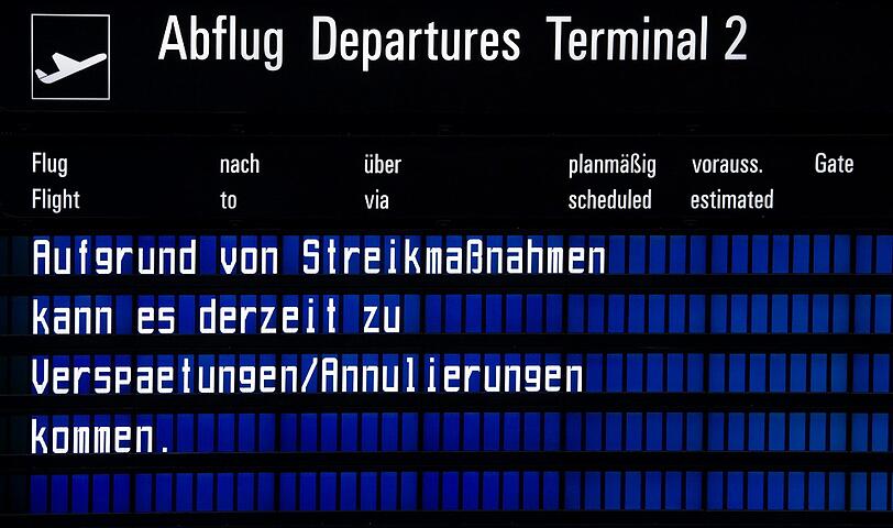 Der Warnstreik am Münchner Flughafen bringt fast den gesamten Betrieb zum erliegen. Die Bilder.