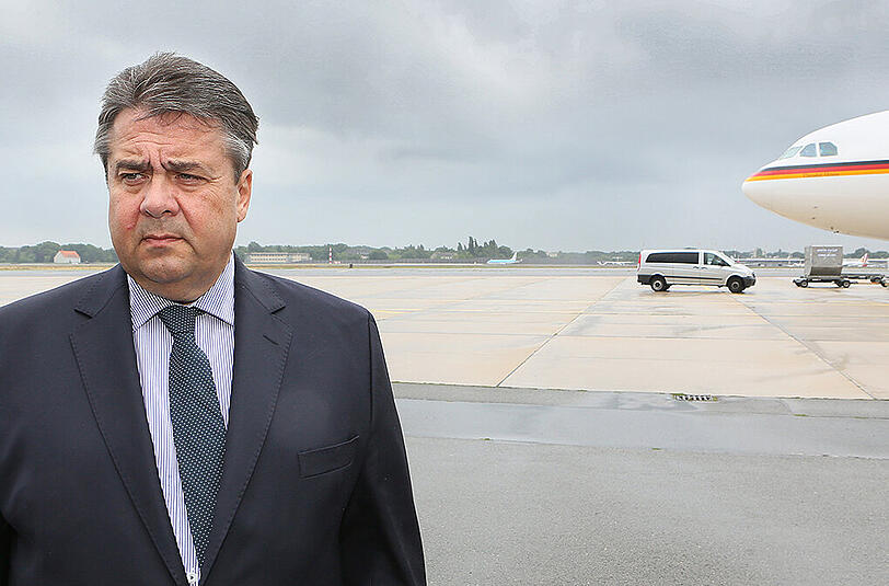 Sigmar Gabriel vor dem Abflug nach China.