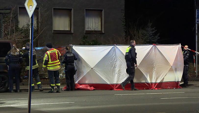 M&auml;dchen kommt frei.